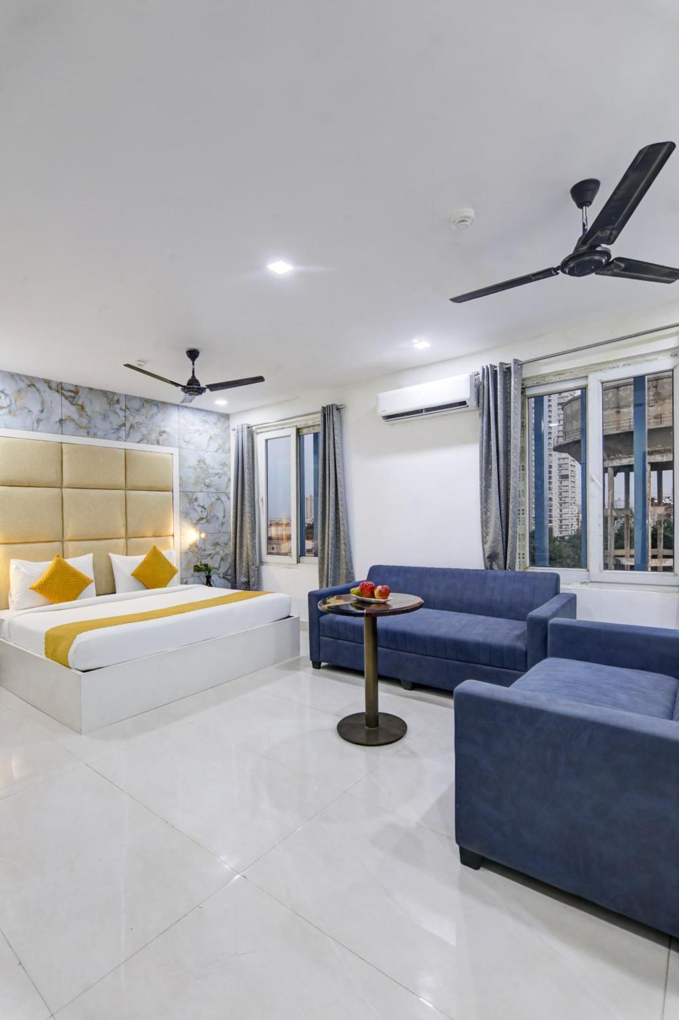 Status By Hotel The Emporio Ghaziabad Εξωτερικό φωτογραφία