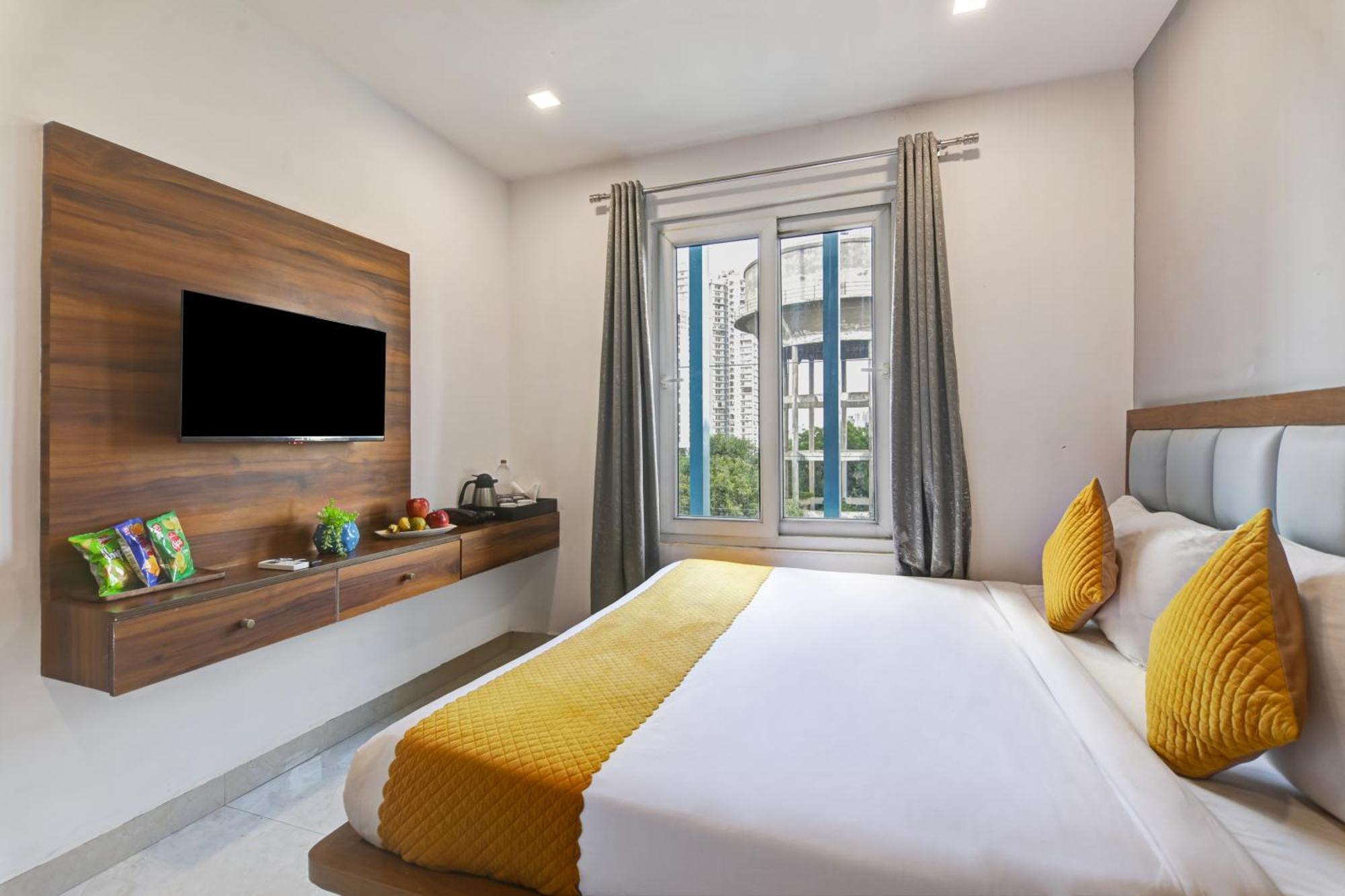 Status By Hotel The Emporio Ghaziabad Εξωτερικό φωτογραφία