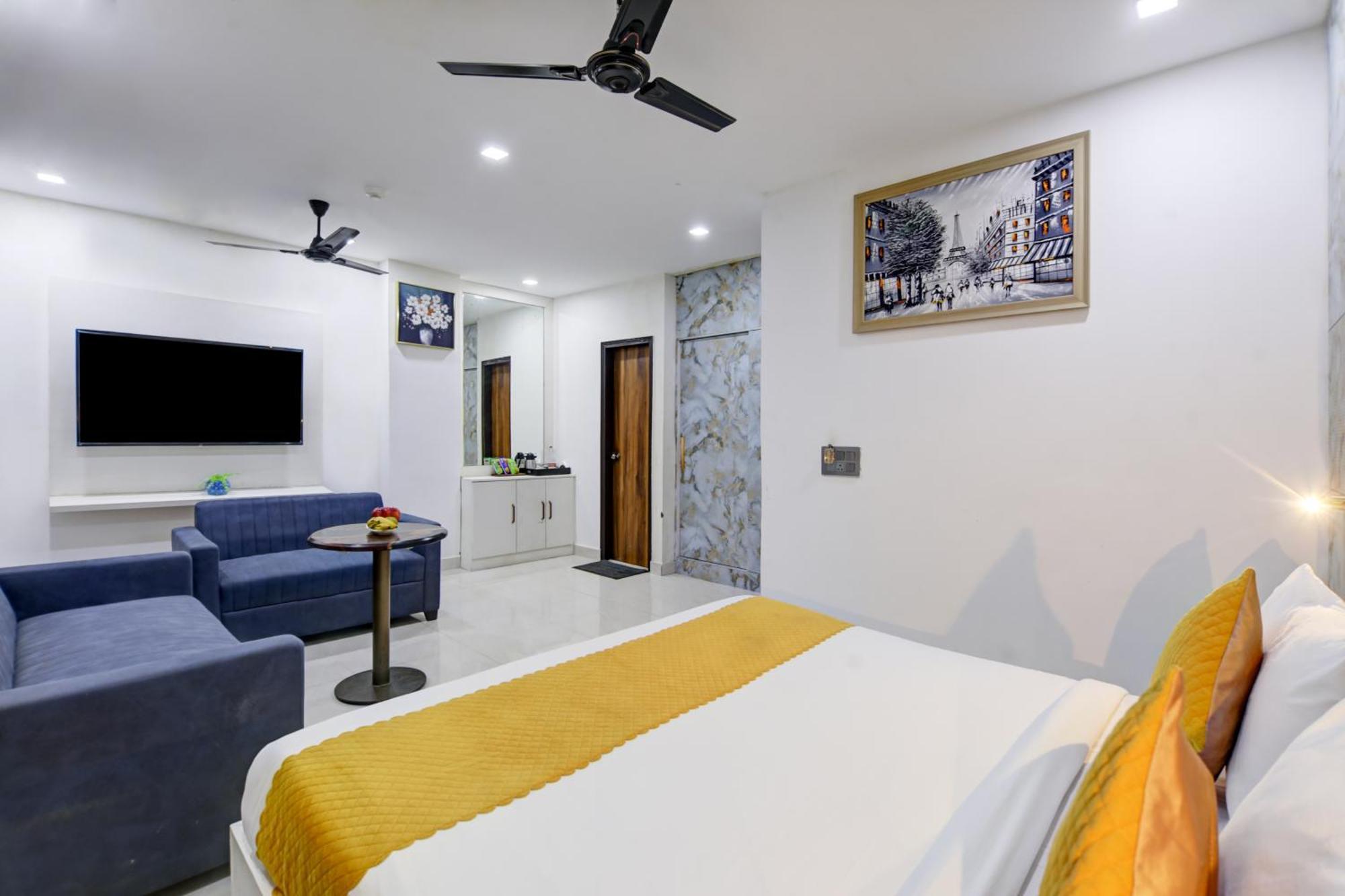 Status By Hotel The Emporio Ghaziabad Εξωτερικό φωτογραφία
